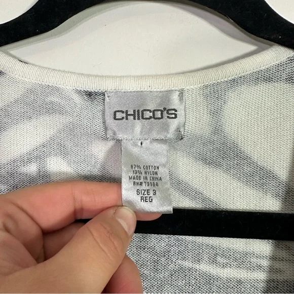 Chico's Black White Contrast Large Floral Print Cotton Blend Cardigan Sweater - Picture 5 of 5